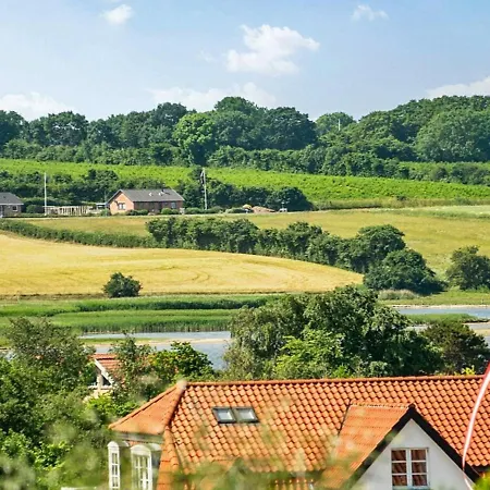 Beachfront Bliss In Hejlsminde - By Traum 度假居 *